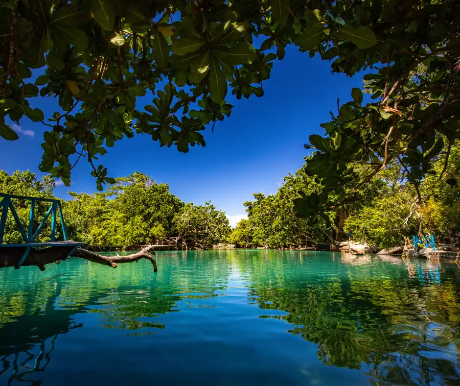 Blue Lagoon, Efate Island